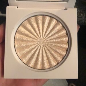Ofra glazed donut highlight
